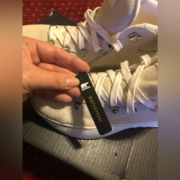 Sorel. Outbabout sneaker boots. Women’s size 11 boot. - Picture 4 of 6